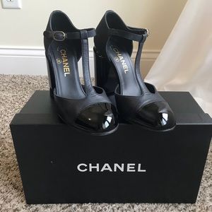 CHANEL heels size 8